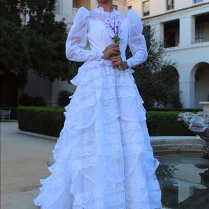 Vintage wedding dress